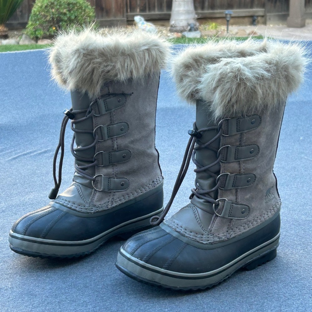 Sorel Joan of Arctic Youth Girls 4 Gray Waterproof Insulated Snow Boots Faux Fur